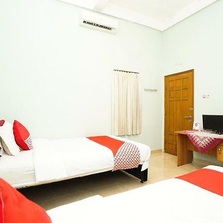 Kartika Syariah Homestay By Stayku Surabaya Kültér fotó