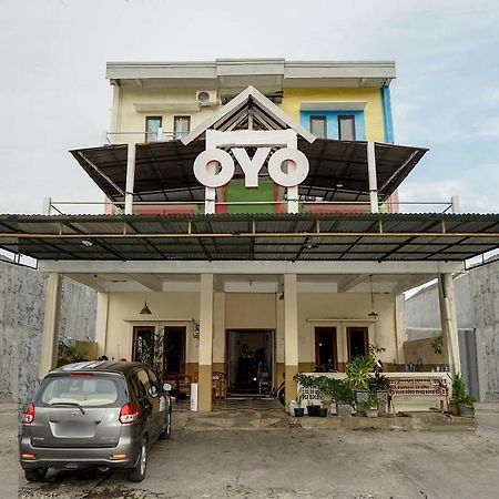 Kartika Syariah Homestay By Stayku Surabaya Kültér fotó