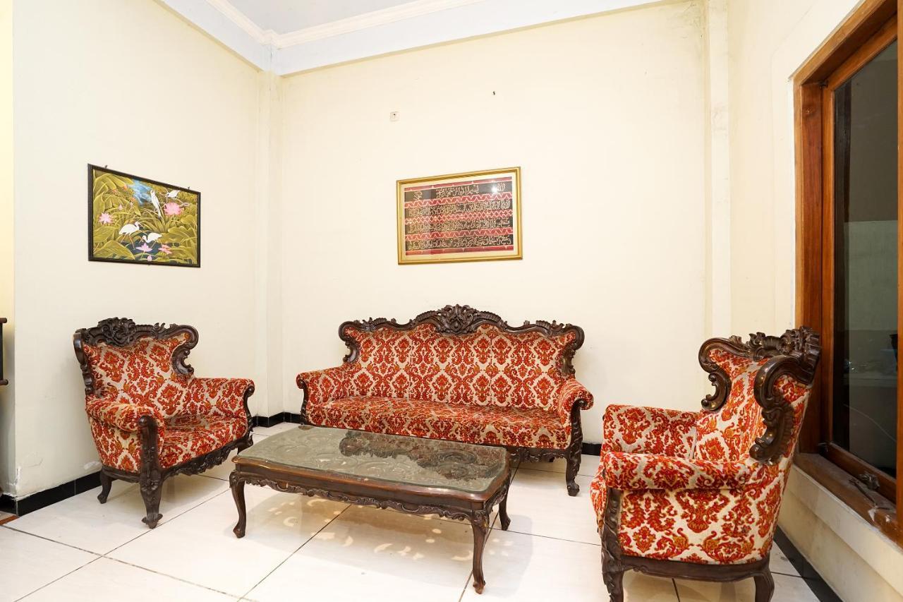 Kartika Syariah Homestay By Stayku Surabaya Kültér fotó