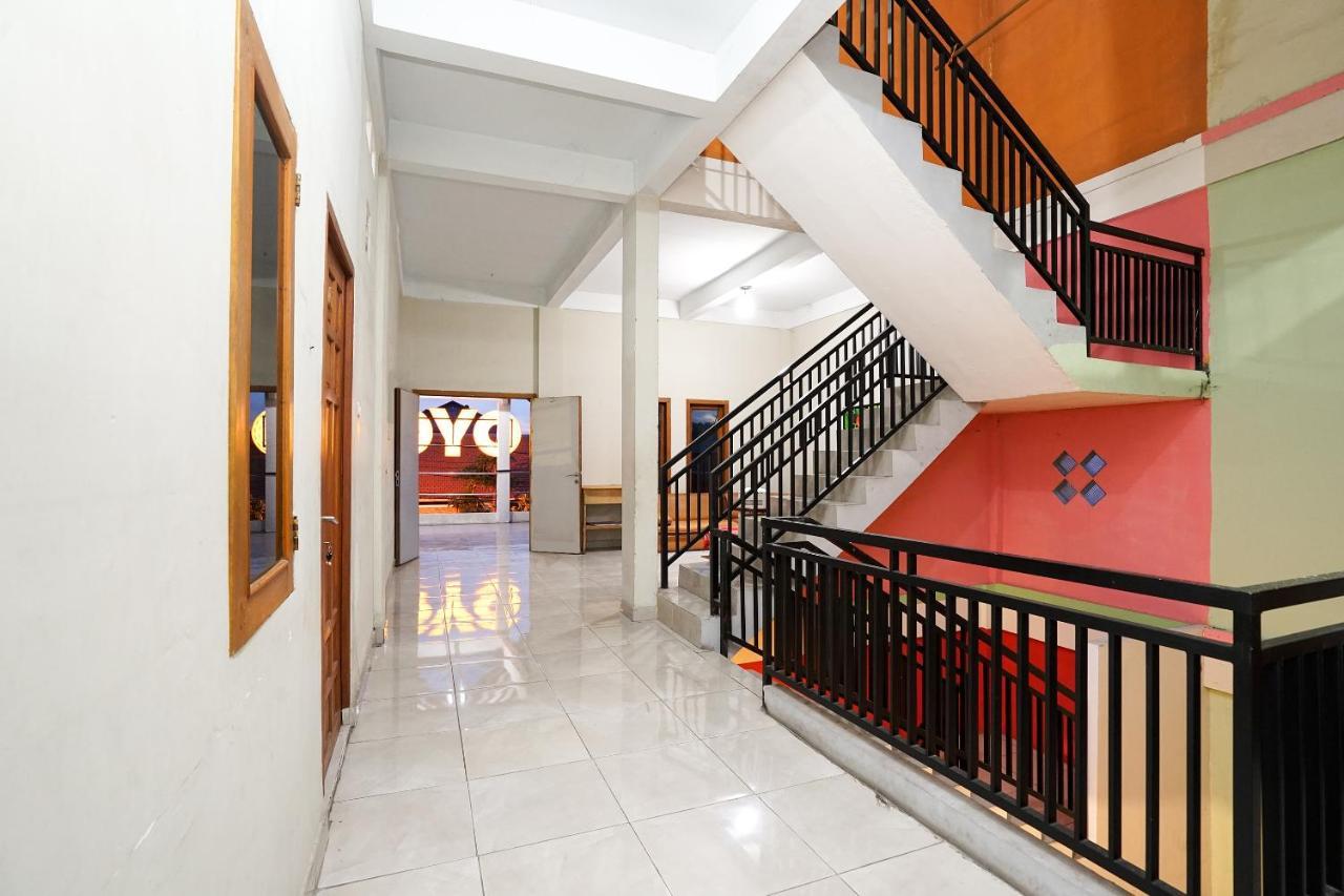 Kartika Syariah Homestay By Stayku Surabaya Kültér fotó