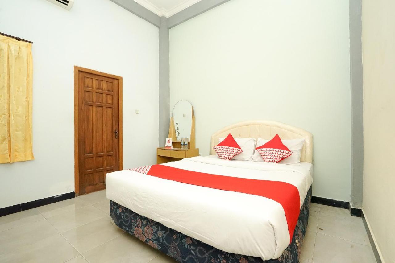 Kartika Syariah Homestay By Stayku Surabaya Kültér fotó