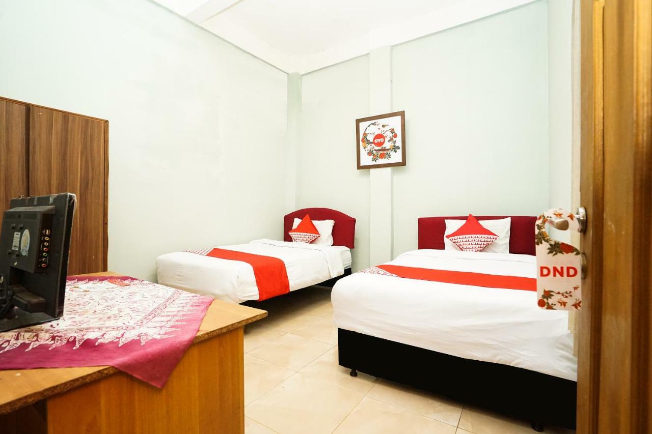 Kartika Syariah Homestay By Stayku Surabaya Kültér fotó